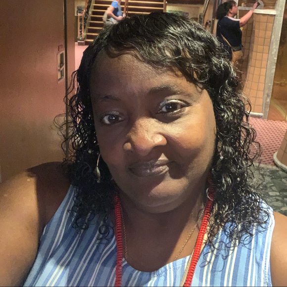Meet the Posher Other - Meet your Posher, Patricia